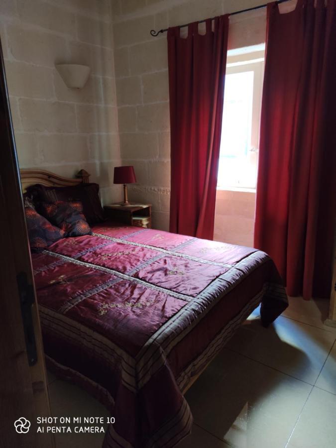 Seafront Two Bedroomed Apartment In Marsalforn Buitenkant foto